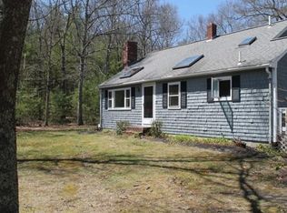 27 Forest St, Plympton, MA 02367