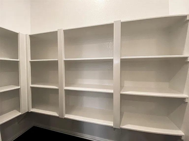 31302 Whitfield Ct — Photo 9
