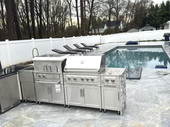 1902 Westfield St, Oakhurst, NJ 07755