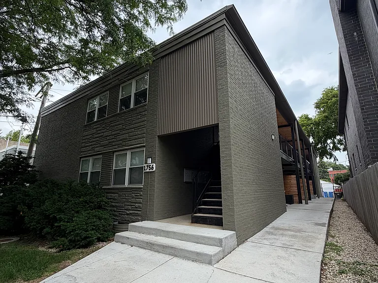 1756 W Rosehill Dr #2D — Photo 14