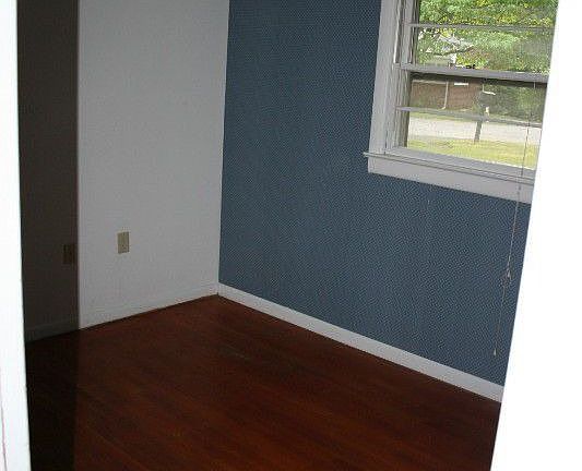 2nd image of 908 Forest Hill Dr