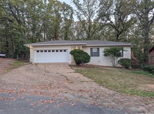 209 Creekwood Dr, Jacksonville, AR 72076