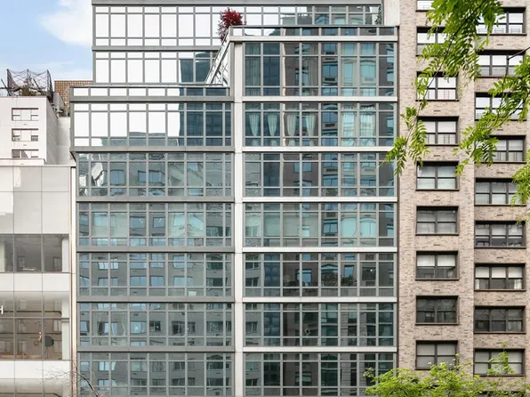 207 East 57th Street image 9 of 10