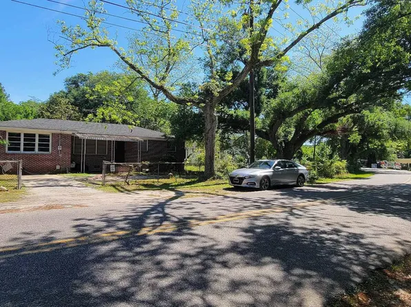 209 E Luke Ave, Summerville, SC 29483