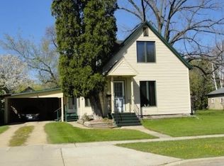 513 Lemonweir St, Mauston, WI 53948