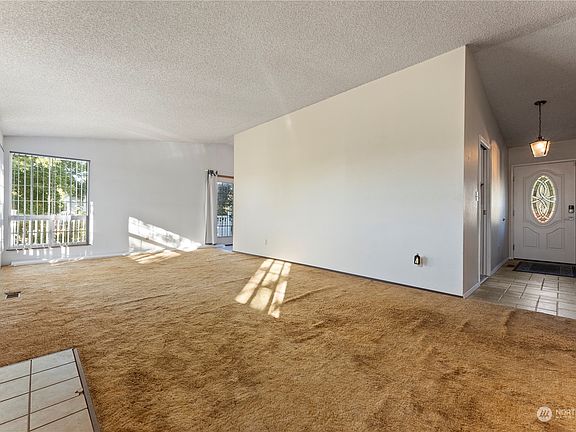 3rd image of 2150 S Crestmont Drive