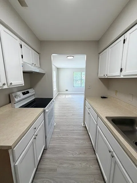 Golderg - 31 Revelle Street - 2 — Photo 4
