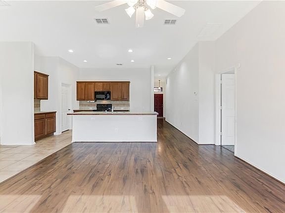 2nd image of 5117 Breeze Hollow Ct