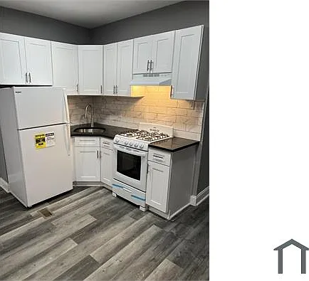 2 bed, 900 sqft, $2,010 — Photo 2