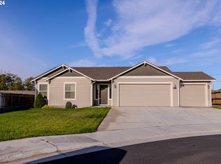 2417 NW Mountain View Ct, Hermiston, OR 97838