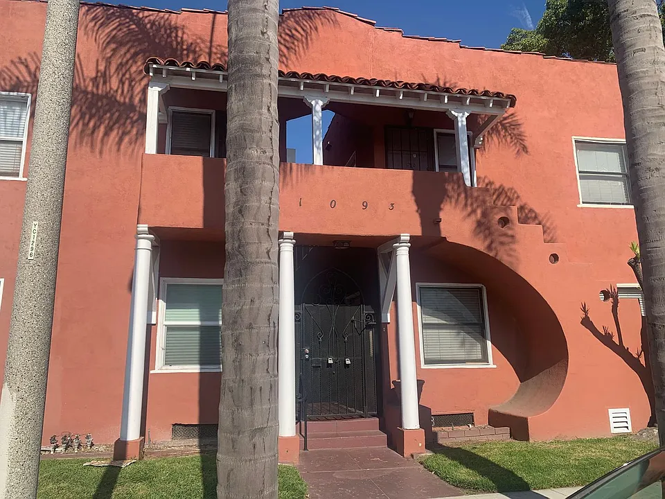 0040 Berro Family Building