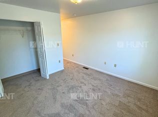 20C Scott Cir, Hanscom Afb, MA 01731