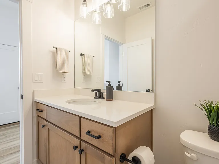 290 S Filbert Ln — Photo 31