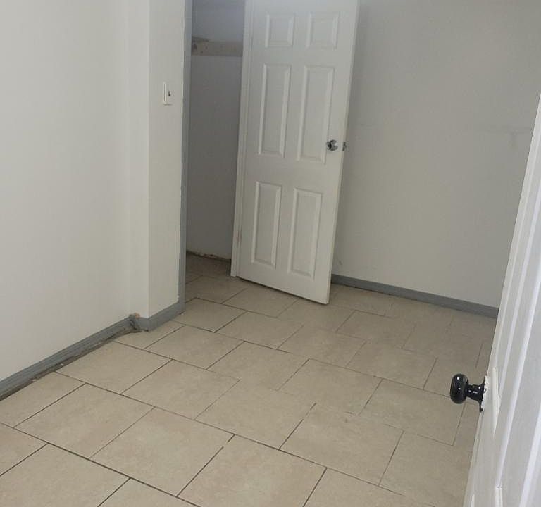 1st image of 190-00 111th Ave #1