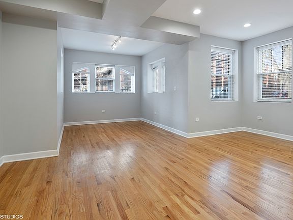 2nd image of 5619 N Wayne Ave APT Fg