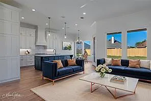 4 bed, 3.0 bath, 2300 sqft, $3,200 — Photo 4