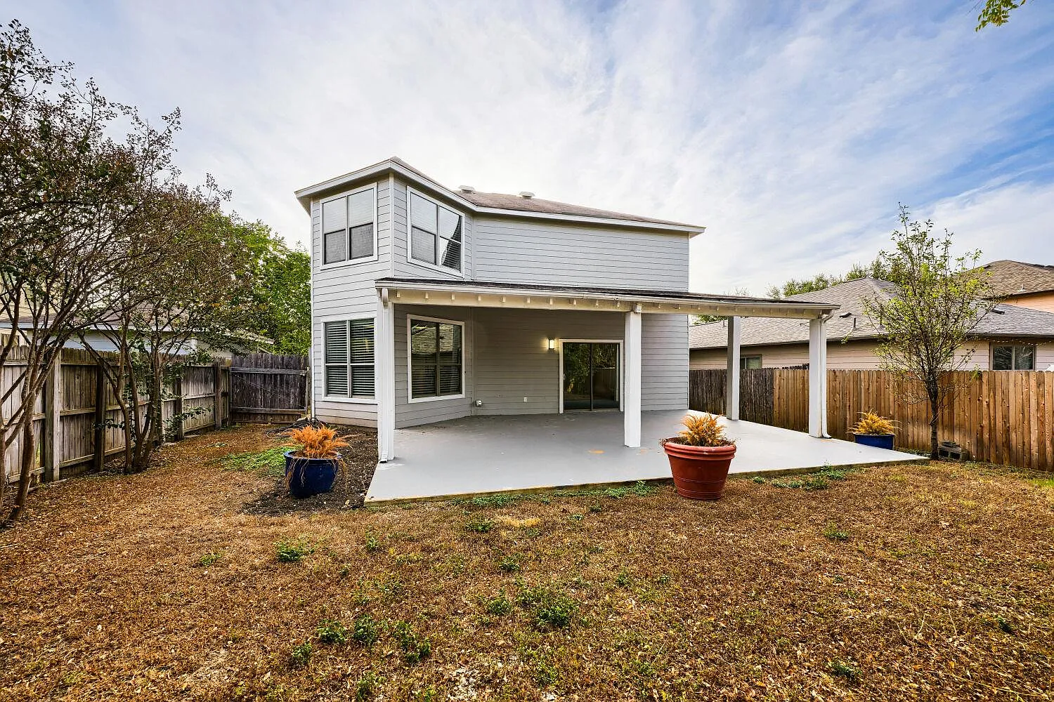 4 bed, 2.5 bath, 2234 sqft, $2,800 — Photo 2