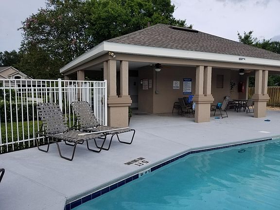 3rd image of 8263 Abbeyfield Dr