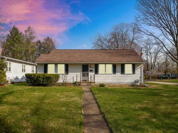 602 Hessel Blvd, Champaign, IL 61820