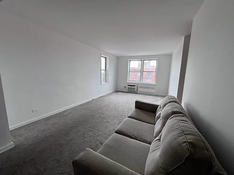 2900 Ocean Ave #6B — Photo 1