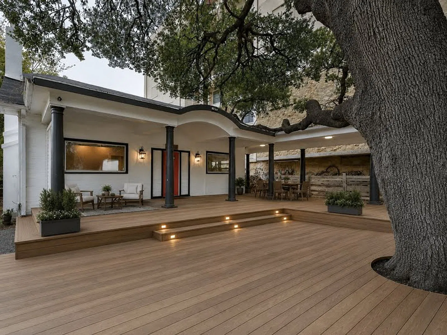 2511 San Gabriel — Photo 2