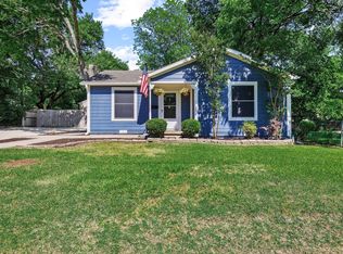1208 Mill St, Gainesville, TX 76240