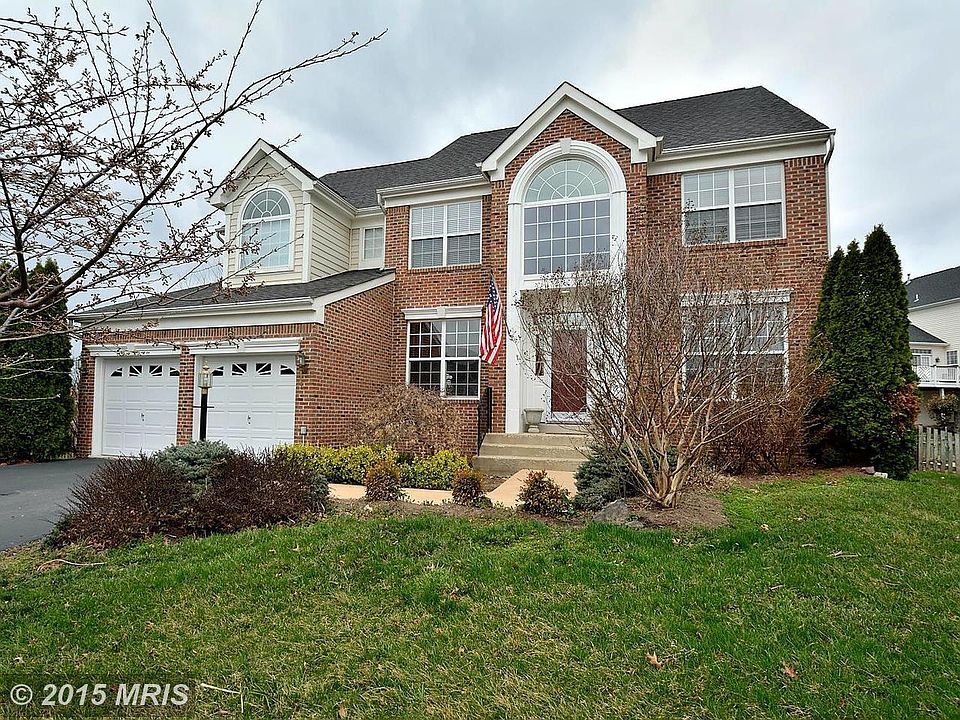 1st image of 758 Hardy Ct NE