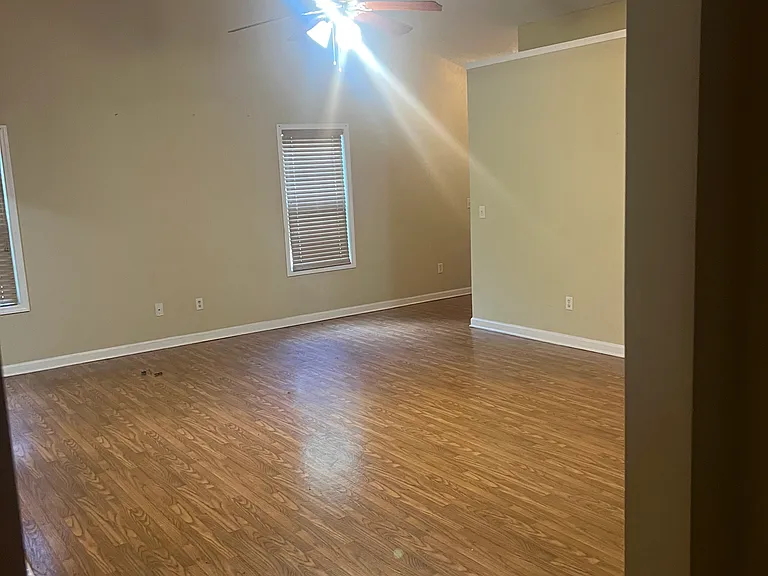 301 Vineyard Ridge Ln — Photo 27