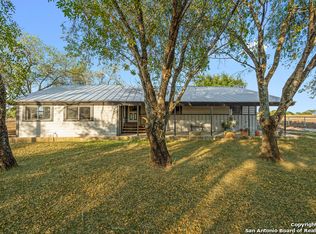 604 Fm 2579, Floresville, TX 78114