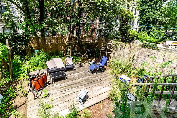 Rented by EXR | media 23