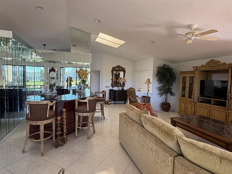 7744 Dundee Ln — Photo 5