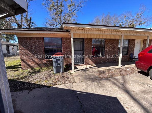 Arlav S Boone St 203, 203 S Boone St #A, Lavaca, AR 72941