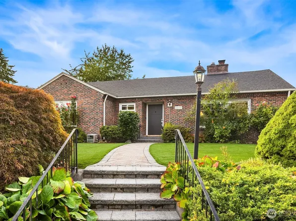 3117 Mount Rainier Drive S, Seattle, WA 98144