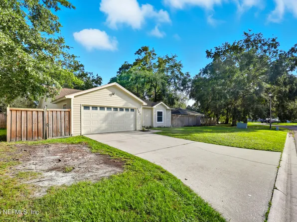 7791 HUNTERS LAKE Circle S, Jacksonville, FL 32210