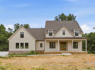 10 Evergreen Trl, Burns, TN 37029