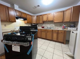 535 S 18th St #1E, Newark, NJ 07103