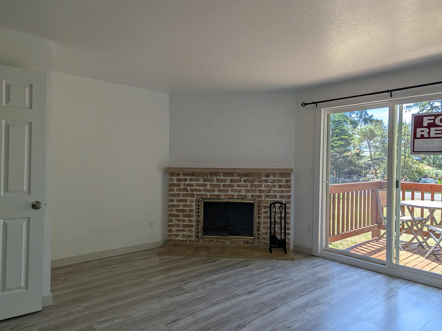 2 bed, 1.5 bath, 1004 sqft, $1,500 — Photo 3