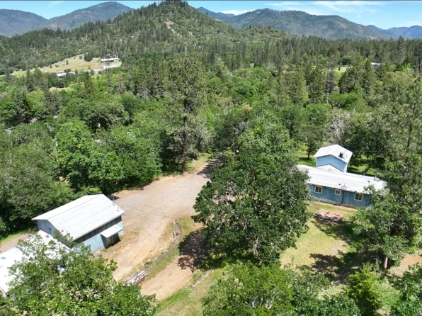 1260 Grays Creek Rd, Grants Pass, OR 97527