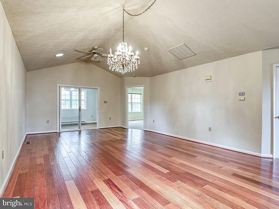 5th image of 2627 Cornerstone Cir