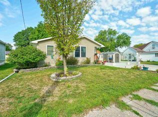 403 S 7th Ave, Washington, IA 52353