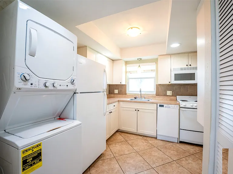 Casa Corsicana Apartments — Photo 10