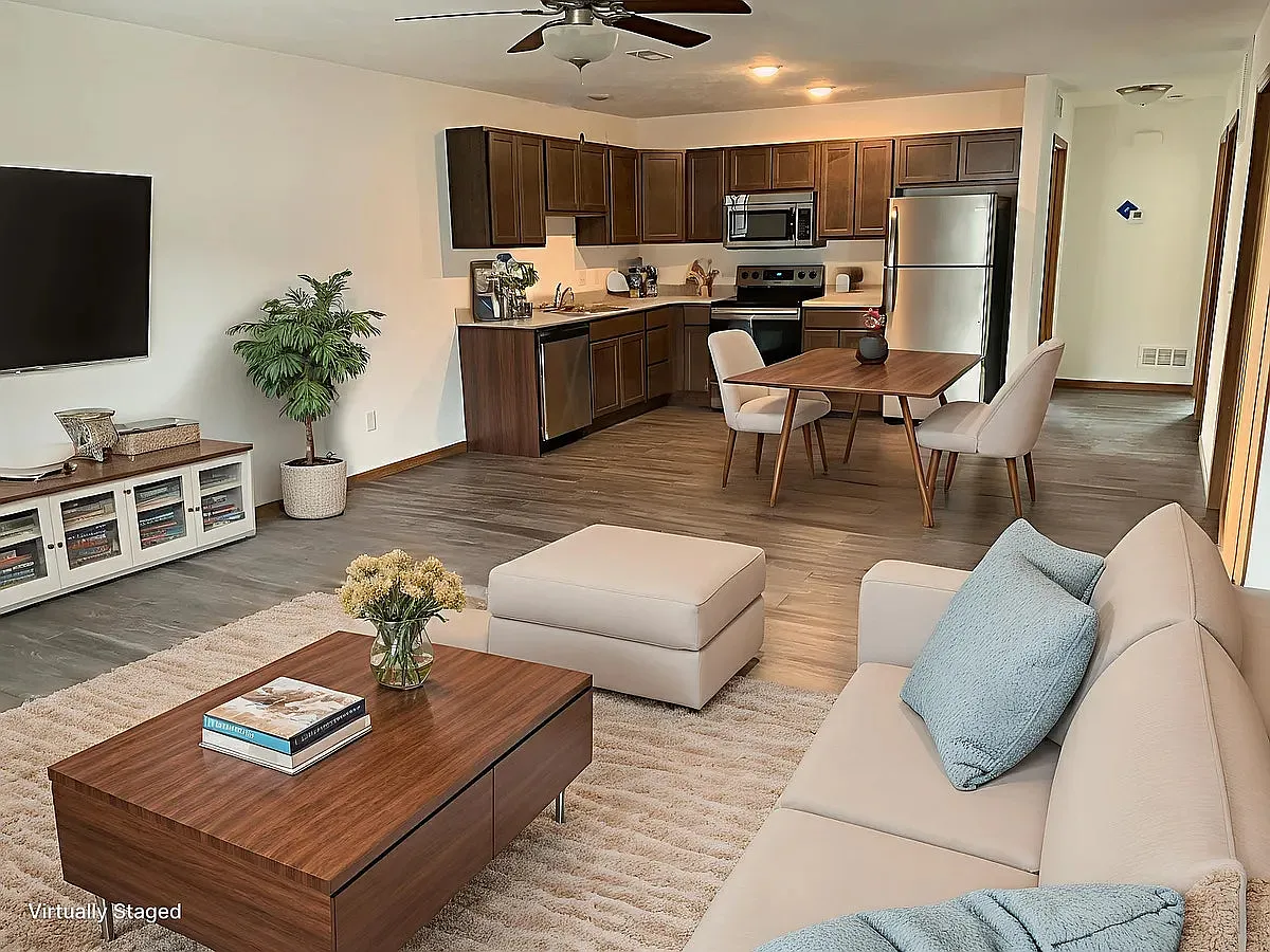 Lipton Apartments — Photo 1