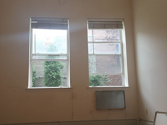 2nd image of 102 Clifton Pl APT 1B