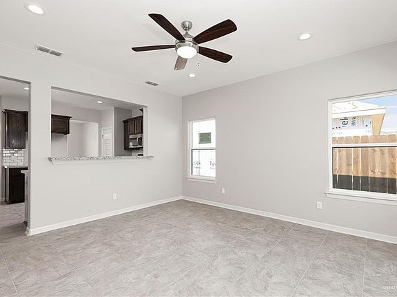 4th image of 907 S Tecate Dr