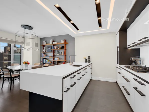 70 Charlton Street image 5 of 21