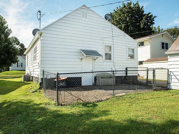 4th image of 1711 Bertch Ave
