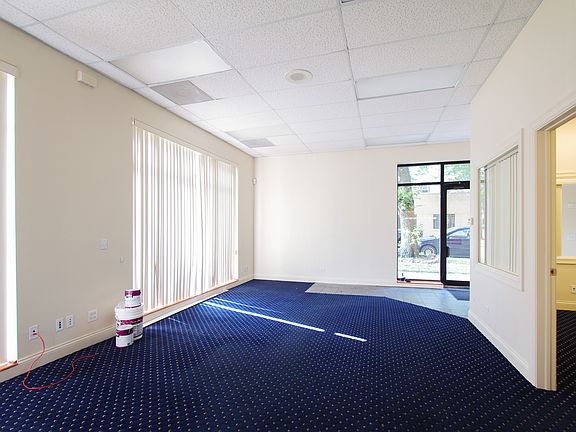 2nd image of 4136 N Western Ave