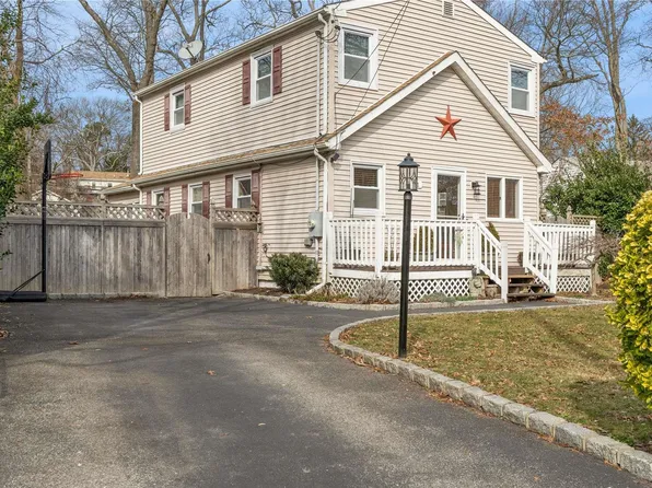 61 Freya Road, Rocky Point, NY 11778