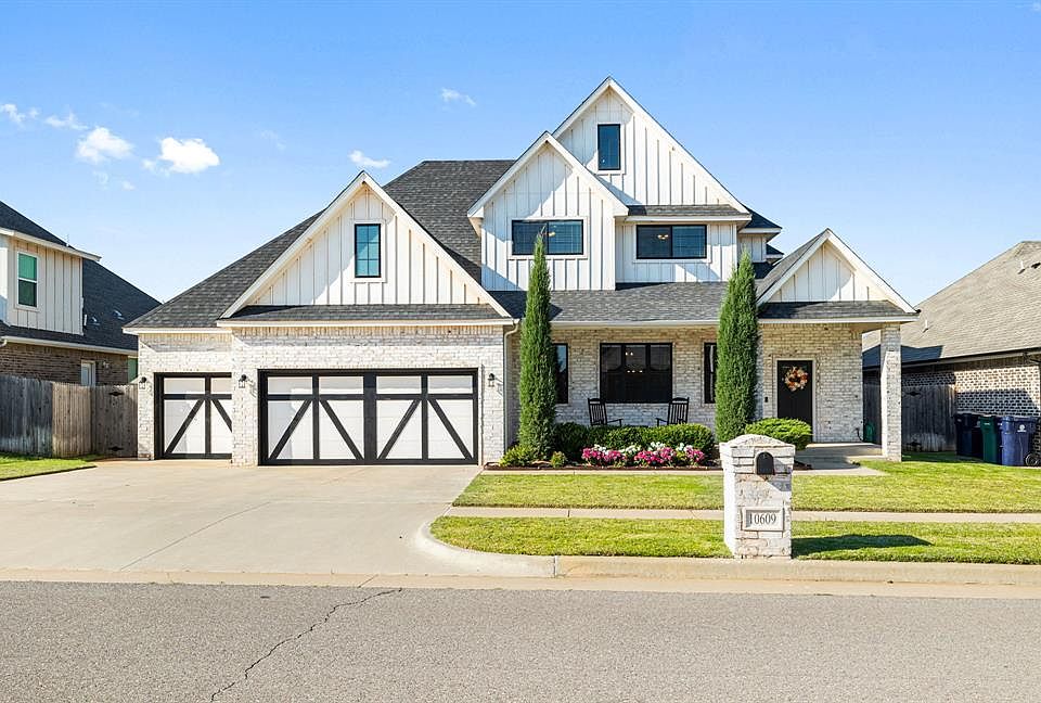 1st image of 10609 Wild Horse Creek Dr