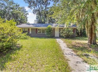 7 Summit Dr, Savannah, GA 31406